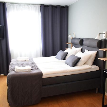 Hotell Gaestis Tierp Exterior foto