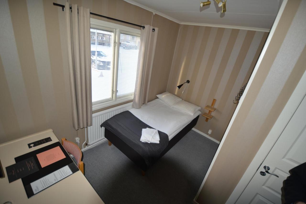 Hotell Gaestis Tierp Exterior foto